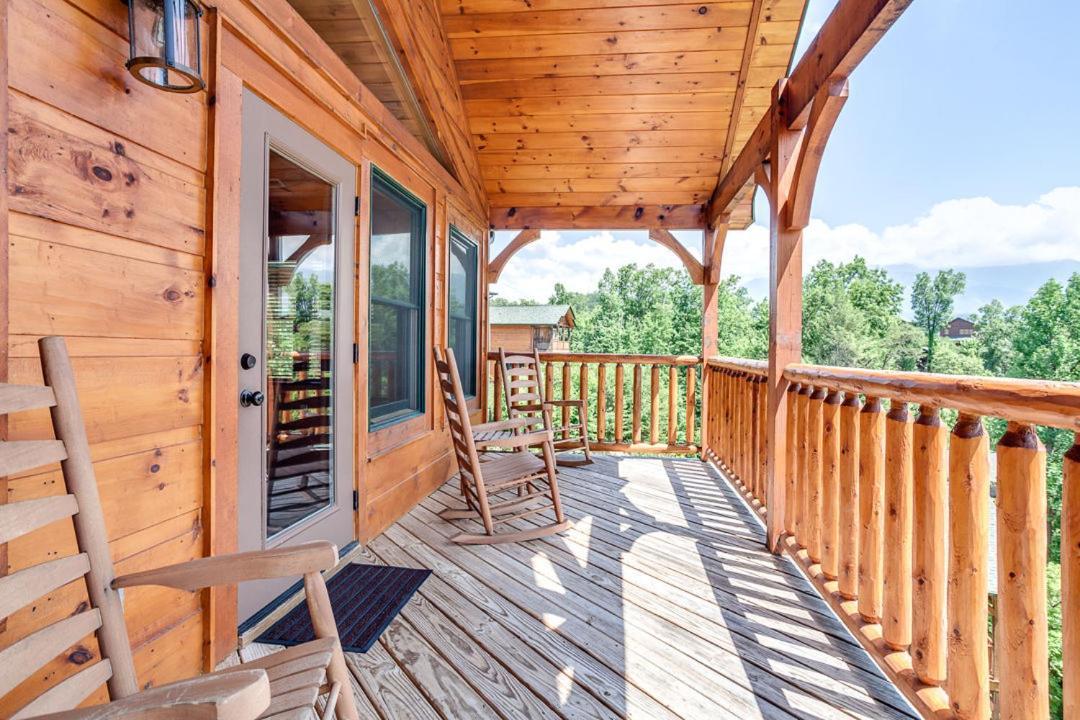 Gatlinburg Cabin With Private Hot Tub By Staycating Exterior photo