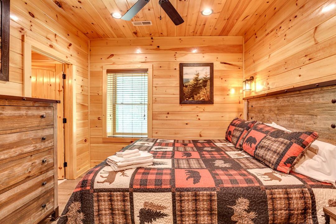 Gatlinburg Cabin With Private Hot Tub By Staycating Exterior photo