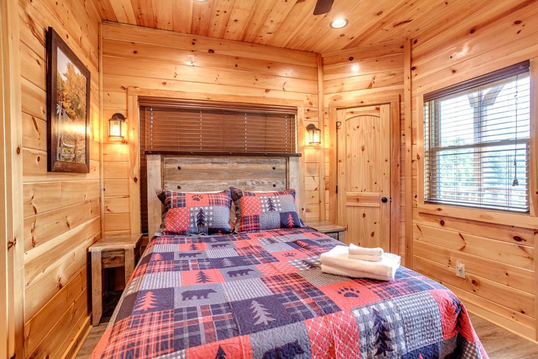 Gatlinburg Cabin With Private Hot Tub By Staycating Exterior photo